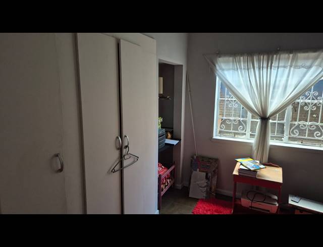 3 BEDROOM HOUSE FOR SALE IN BRENTHURST